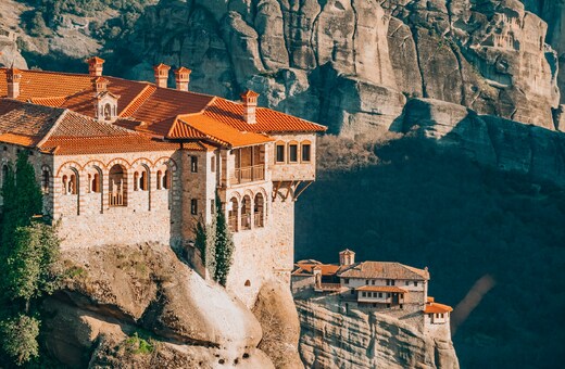 Scenic Georgia: Mountains, Culture & Wine