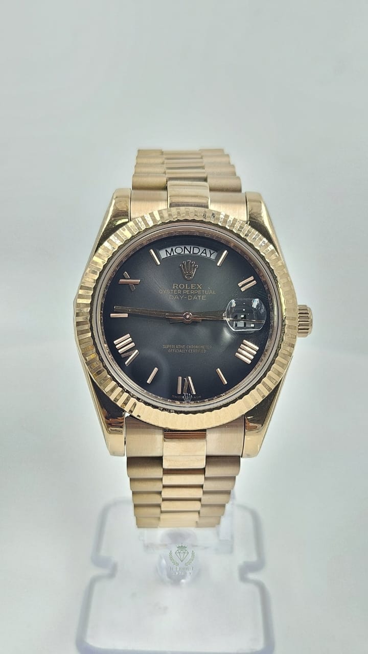 Rolex Day-Date Rose Gold Black Dial President Chain Automatic