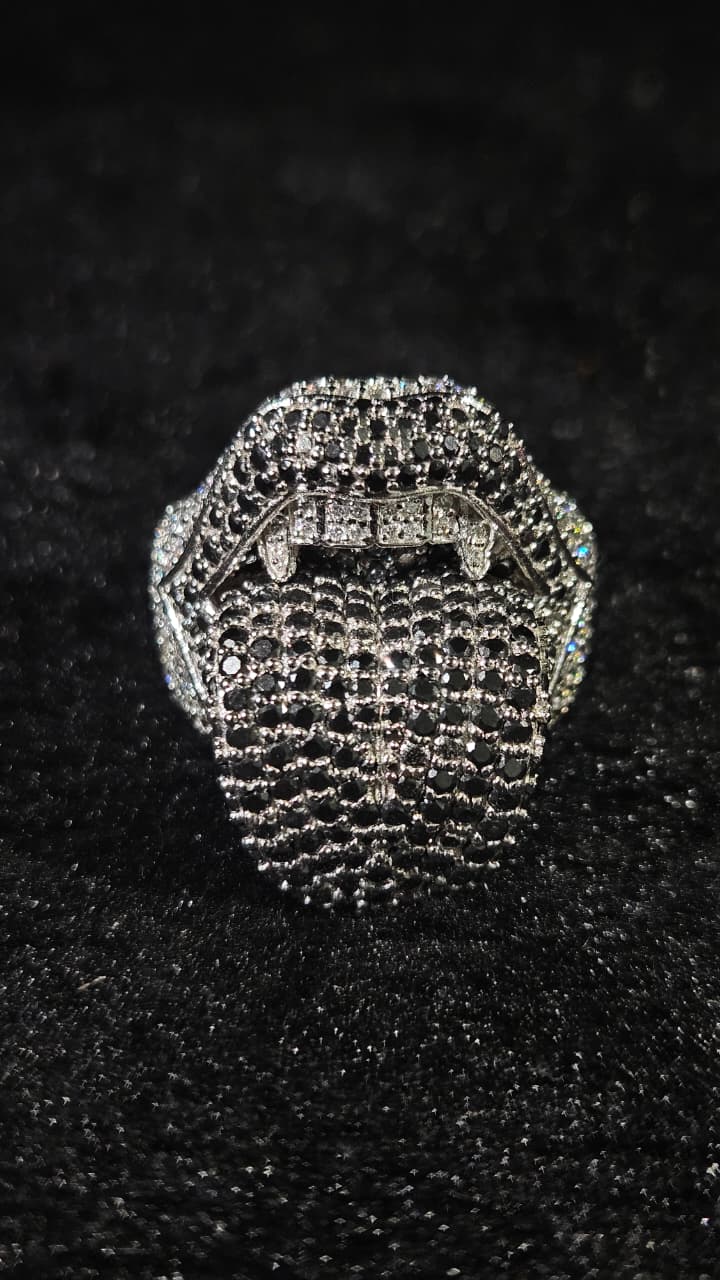 Men’s Band Ring with Diamond Cluster, Hip Hop, Iced Out Lick Of Death Ring,Statement Ring for Men