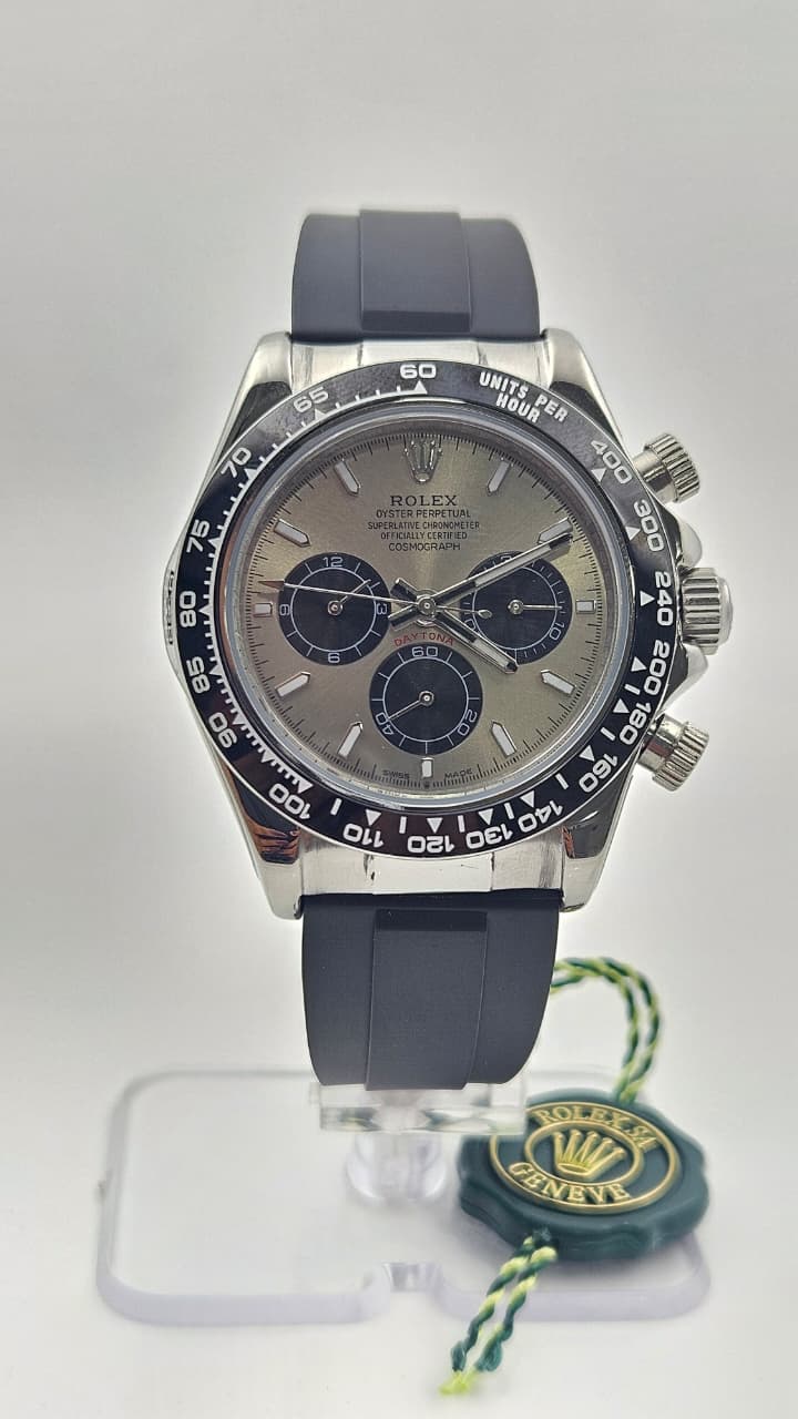 Rolex Daytona Cosmograph Black Rubber Band Silver Grey Dial Automatic