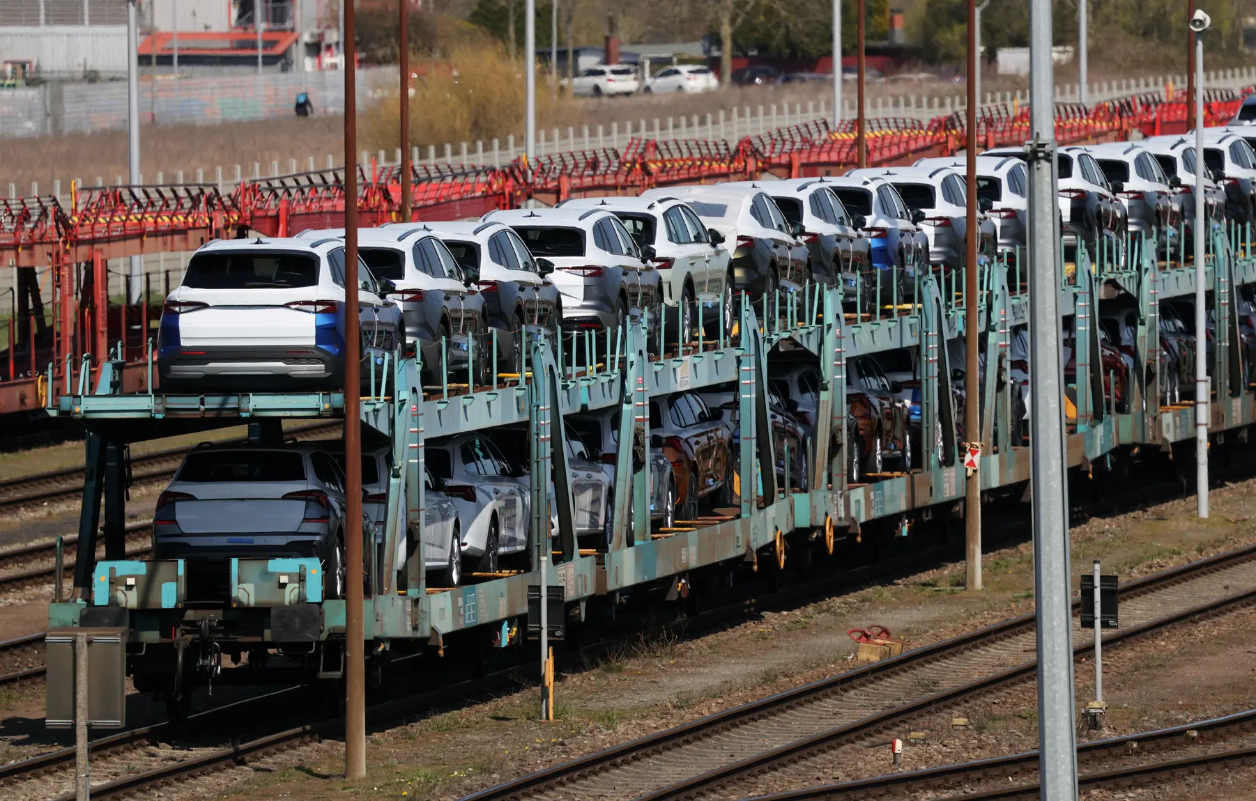 Автомобильный рынок России опустился на четвертое место в Европе