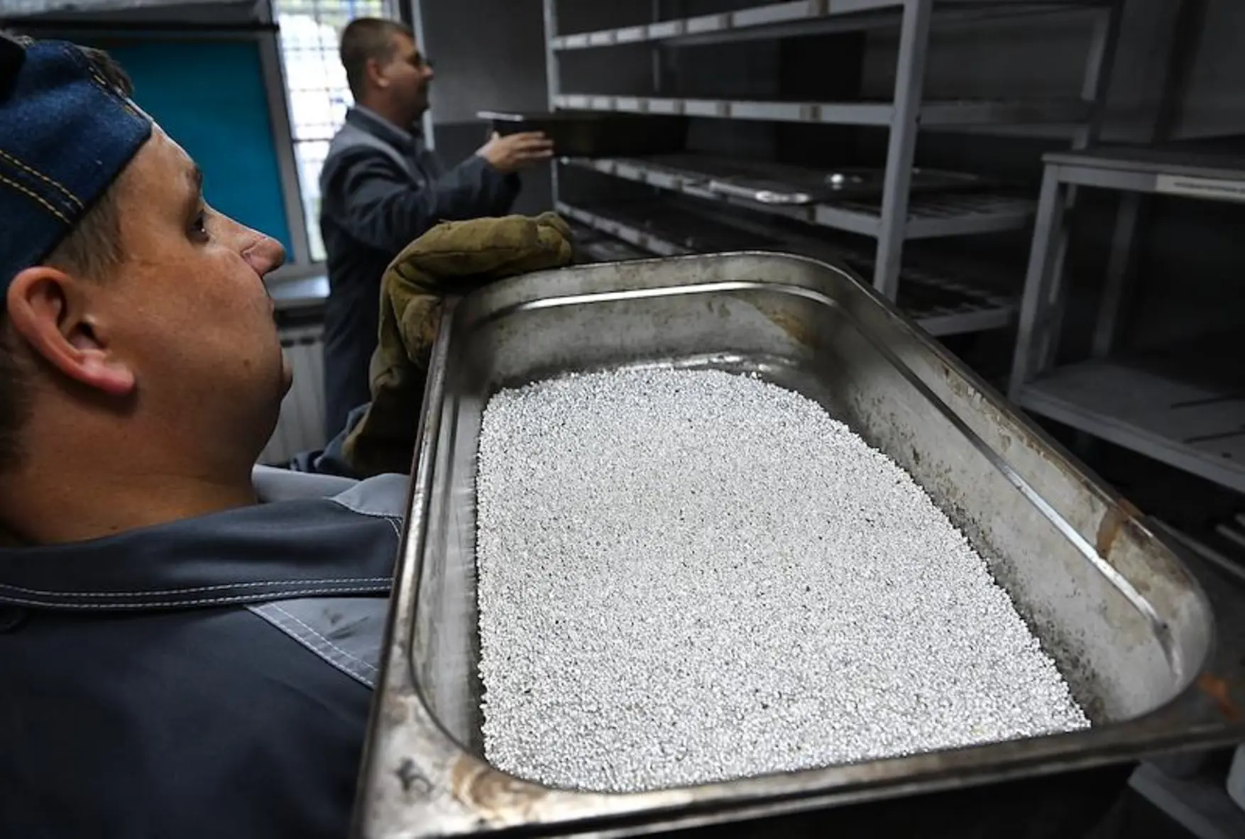 Цены на серебро обрушились после рекордного роста