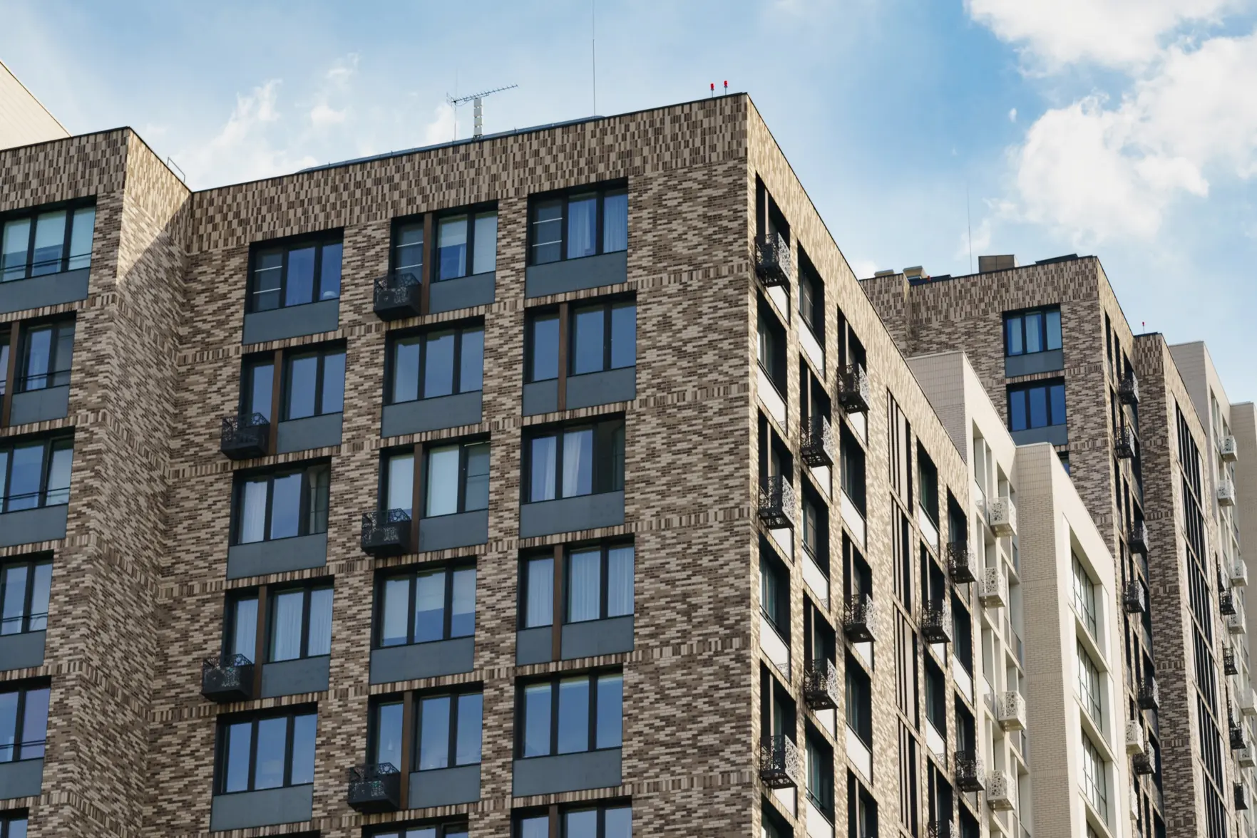 Чем заменить ипотеку в 2025 году: рассрочка, трейд-ин и субсидированные ставки