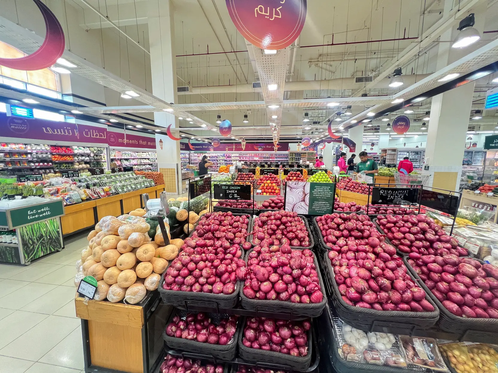 В Дубае заканчиваются продукты: запасов хватит на 10 дней