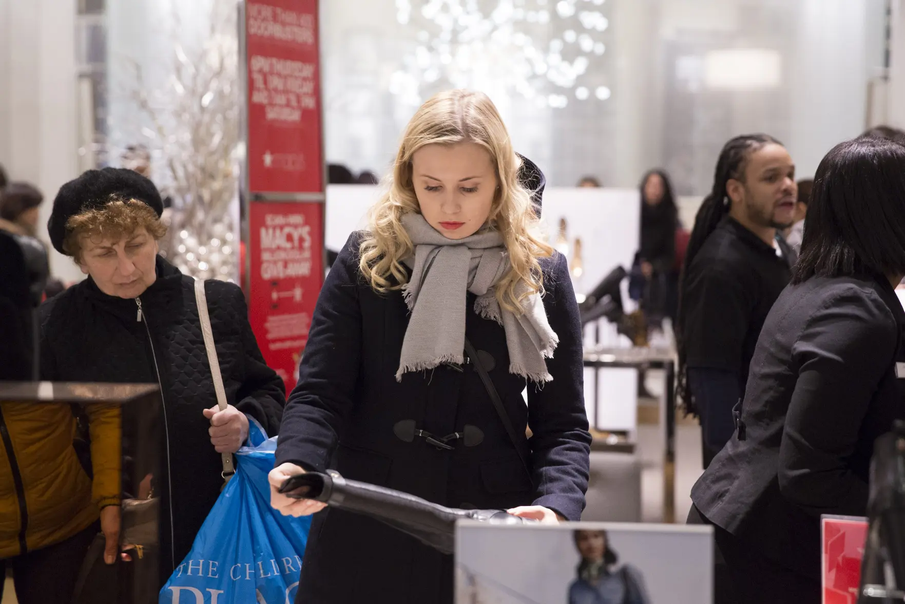 Финансовые трудности в США после новогодних распродаж