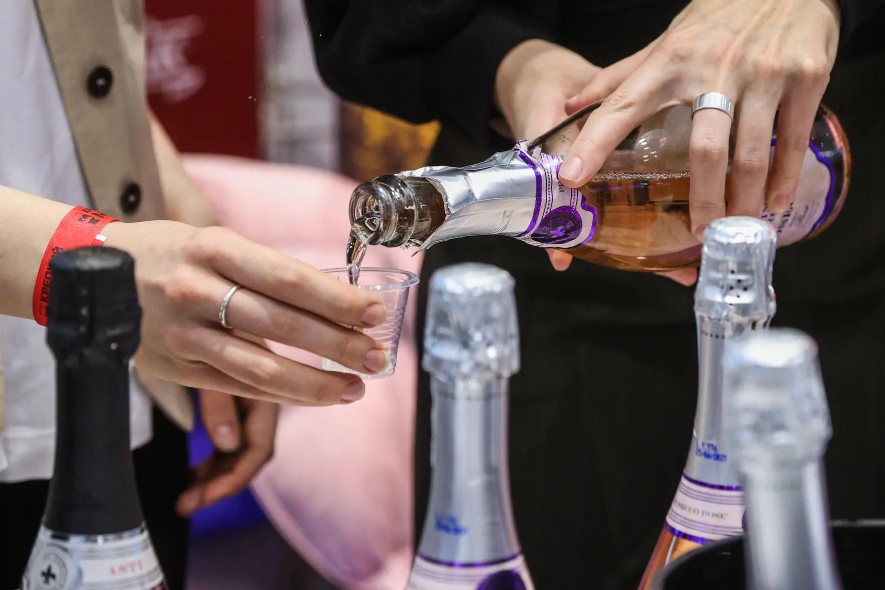 Франция вернулась в топ-5 поставщиков игристого вина в Россию