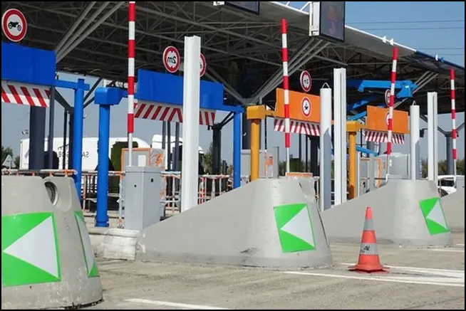 Глава госкомпании: вопрос индексации тарифов на платных дорогах будут прорабатывать в течение года