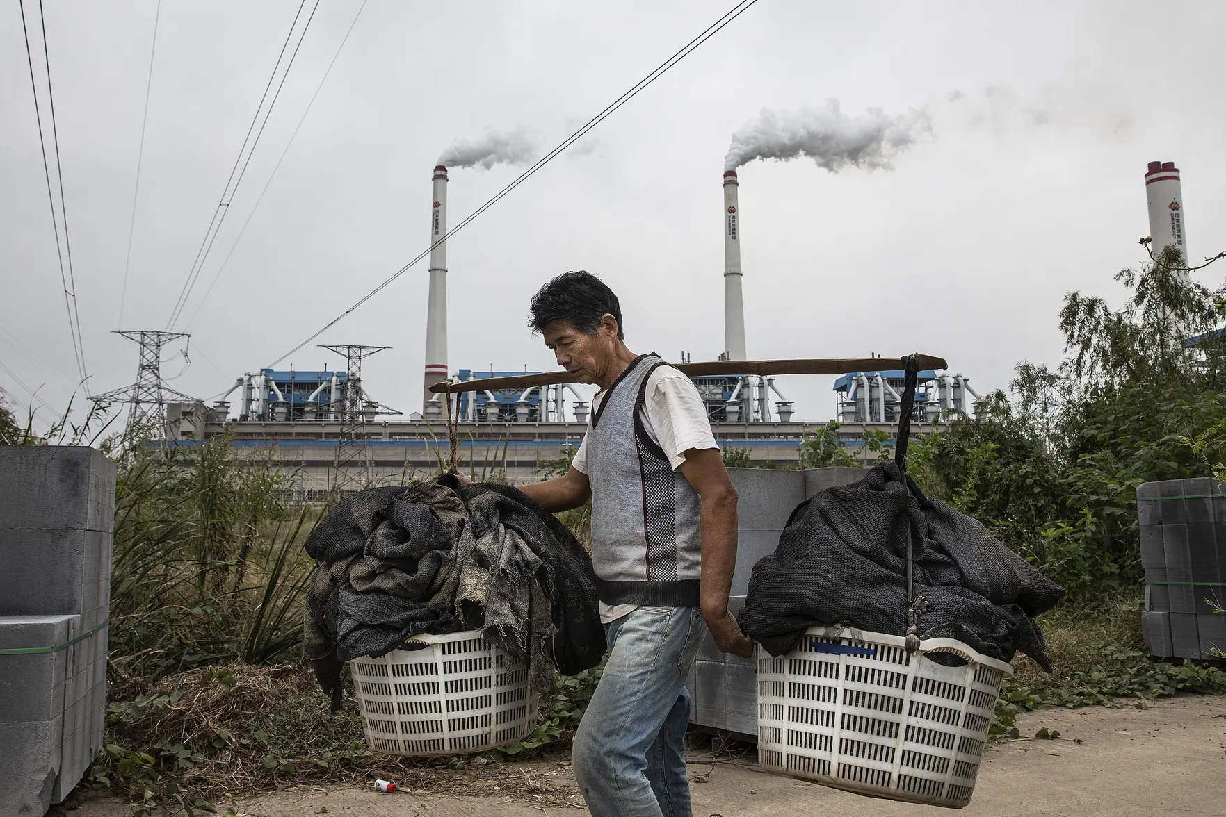 Китай прекратил закупки электроэнергии в России