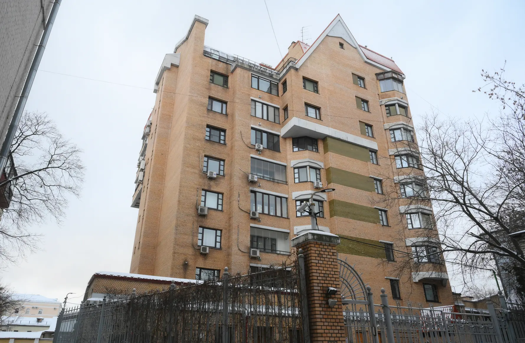 Лариса Долина может потерять деньги из-за спора о квартире