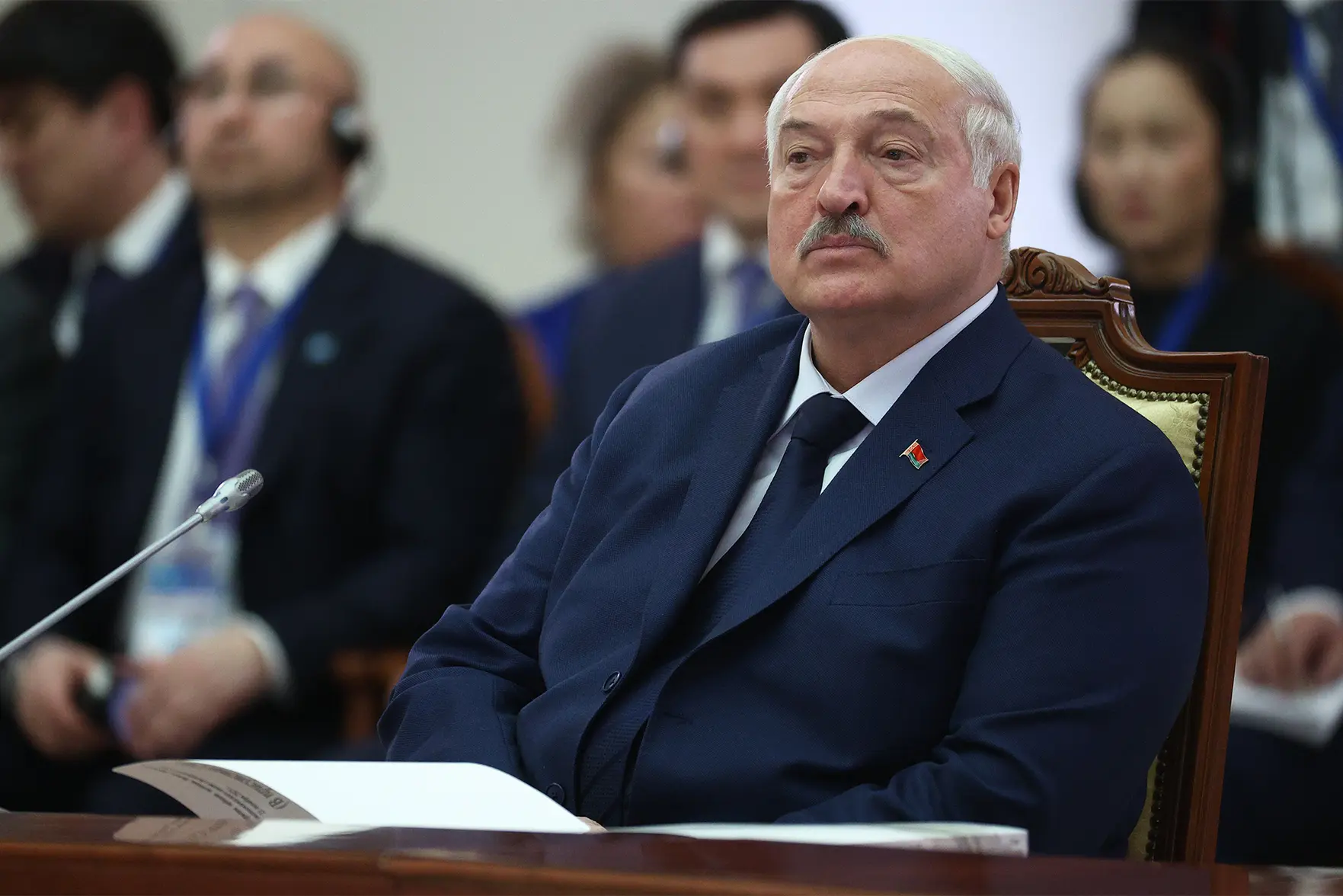 Лукашенко потребовал жестко контролировать цены и раскритиковал показатель инфляции за 2025 год