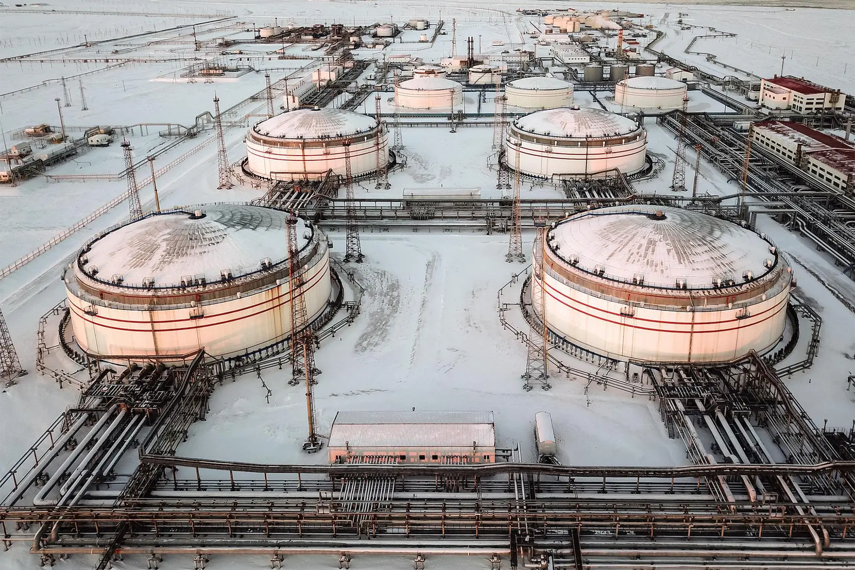 Лукойл попросил пересмотреть демпфер из-за скидки Urals к Brent