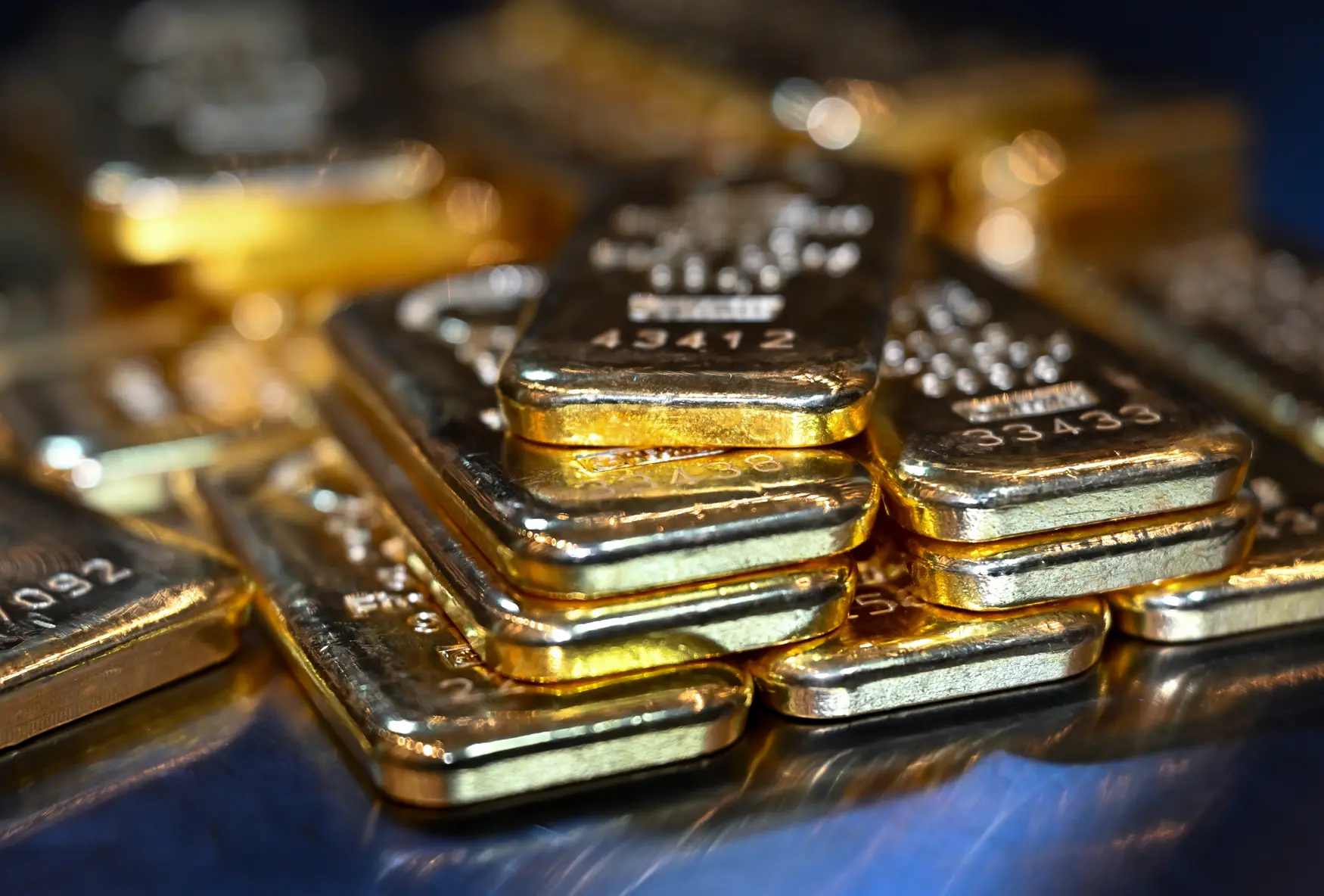 Минфин продал юани и золото из ФНБ в январе 2026 года