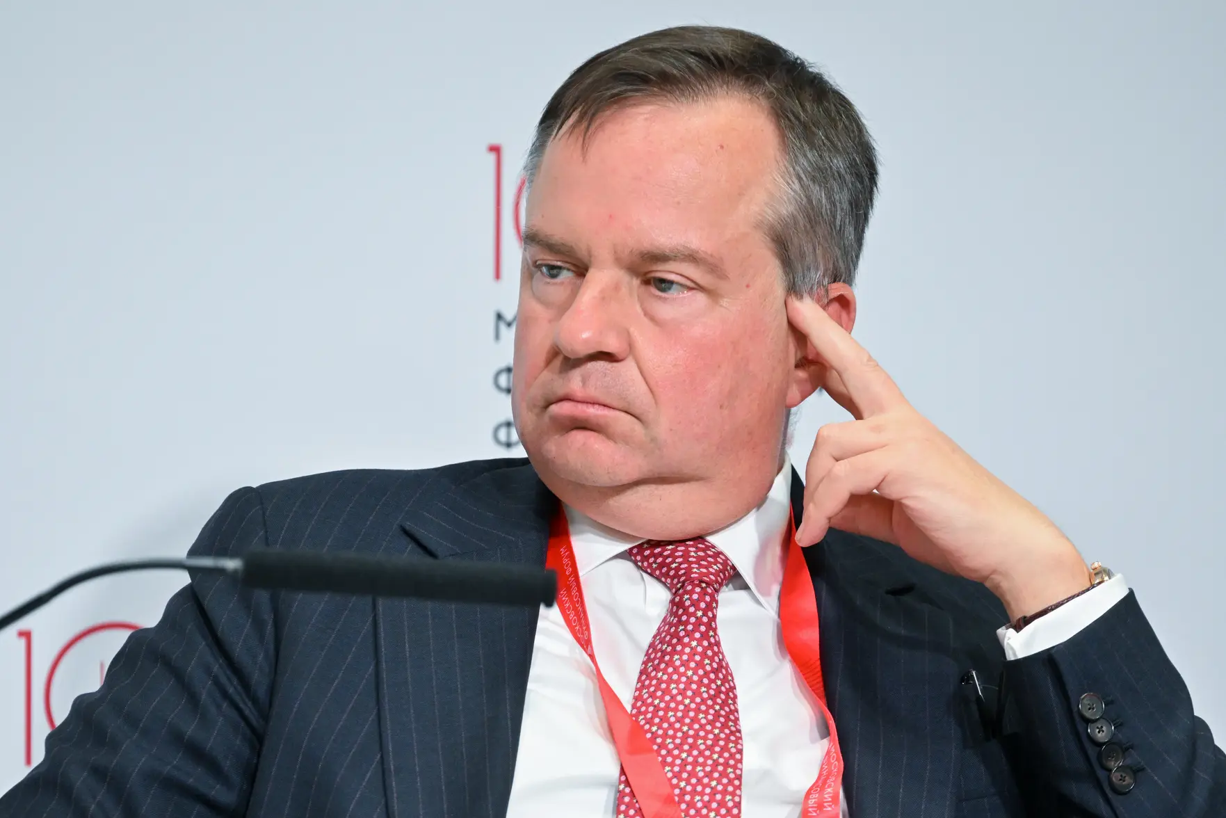 В Минфине посоветовали дарить невестам настоящие бриллианты, а не синтетику