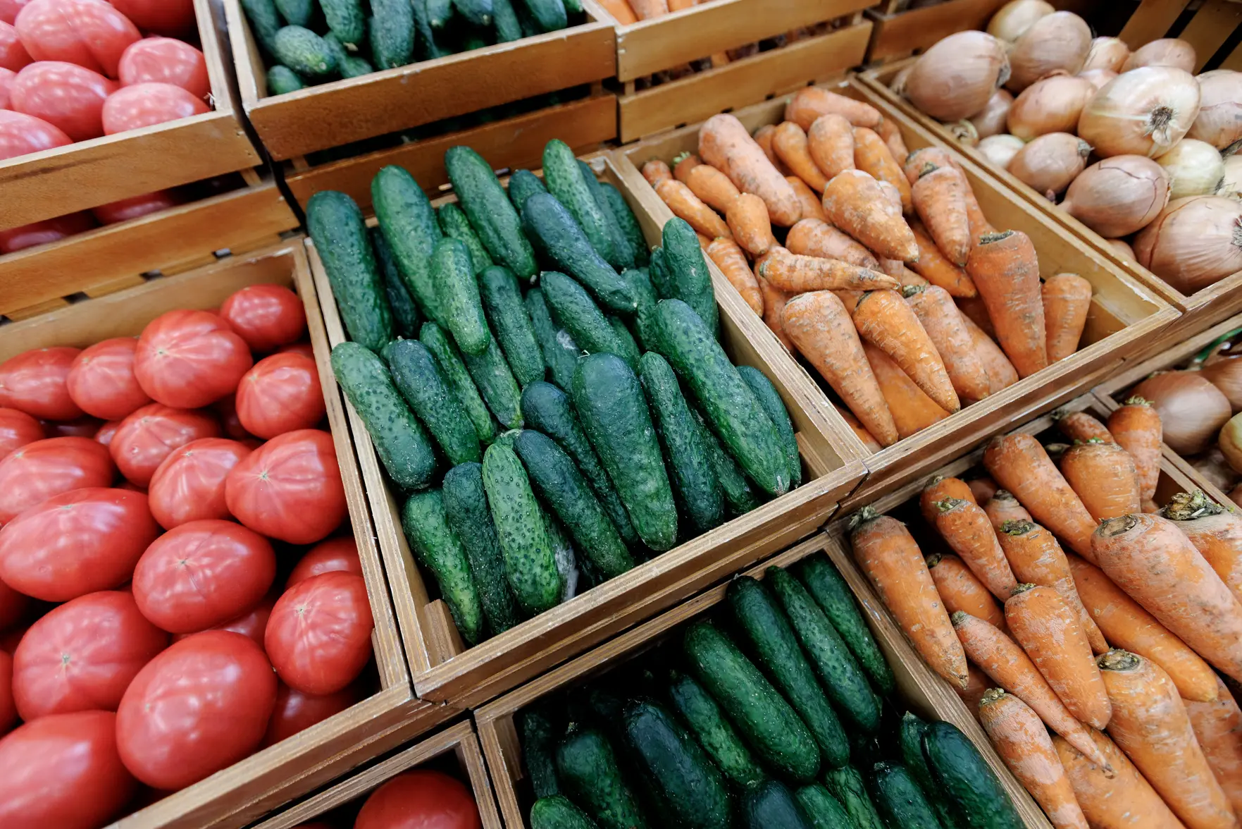 Минсельхоз: к середине февраля в России подешевели капуста, картофель и помидоры