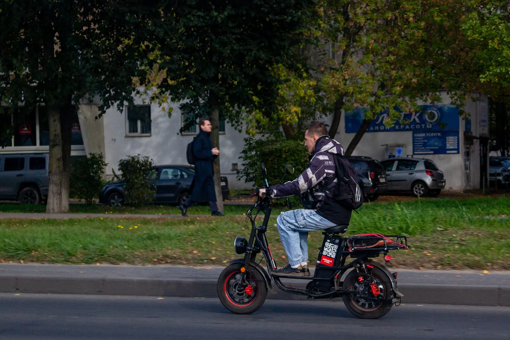 Минтранс займется вопросом электровелосипедов на тротуарах