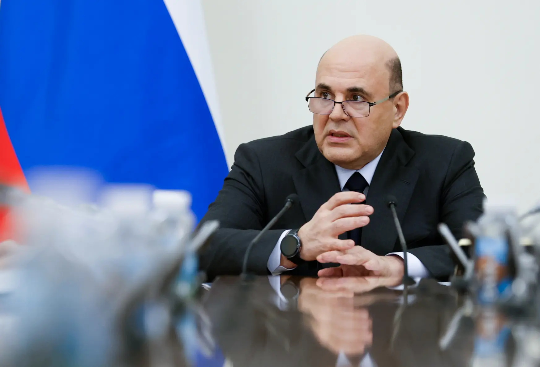 Мишустин поручил найти новые способы привлечь частные деньги в инфраструктурные проекты