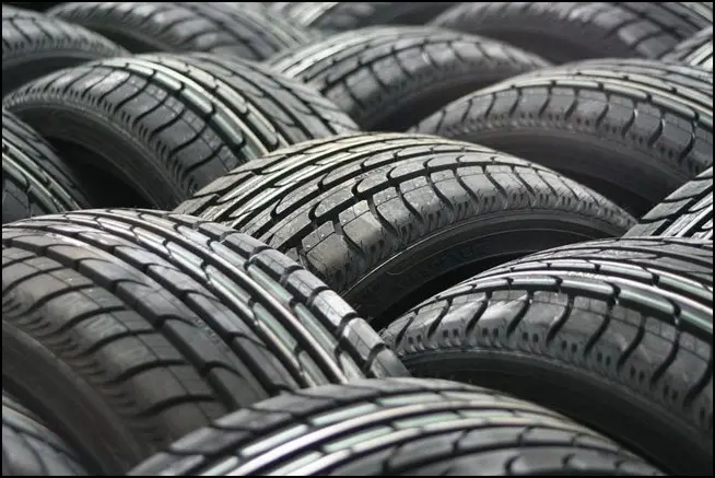 Московские власти советуют не спешить со сменой зимних шин на летние