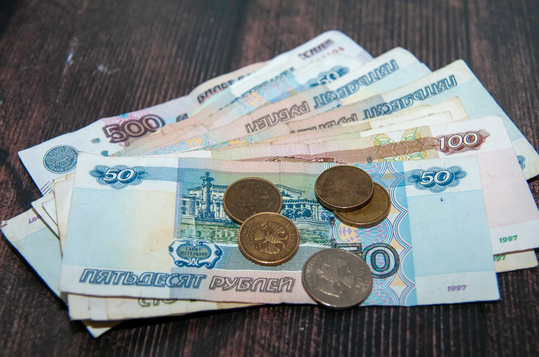 МРОТ вырастет до 27 тысяч рублей с 1 января