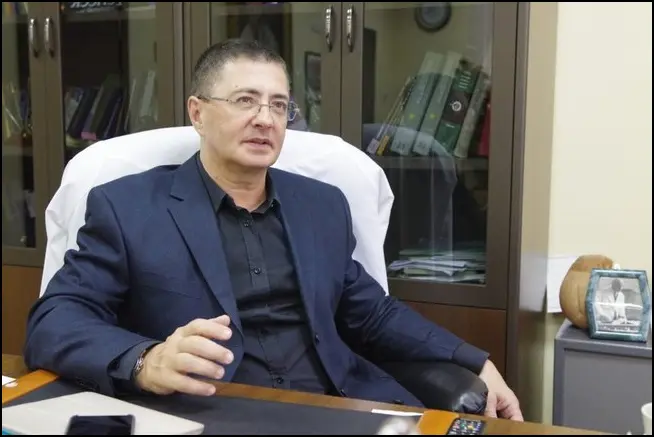 Мясников призвал чаще готовить дома из обычных продуктов из-за роста ожирения и диабета