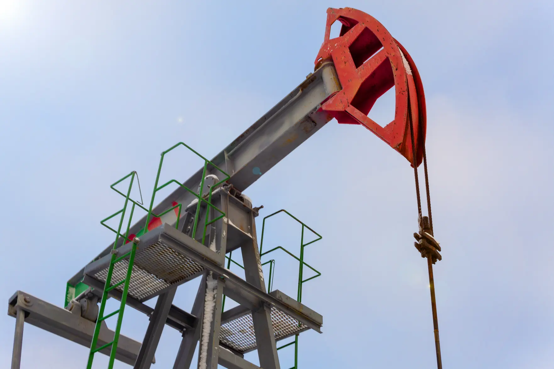 Цена нефти Brent превысила 105 долларов за баррель