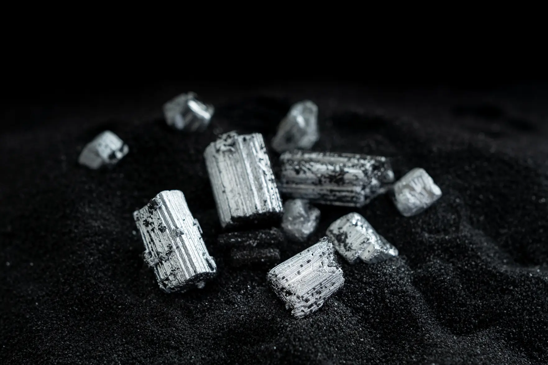 Неодим стал лидером роста цен в феврале 2026, нефть тоже прибавила