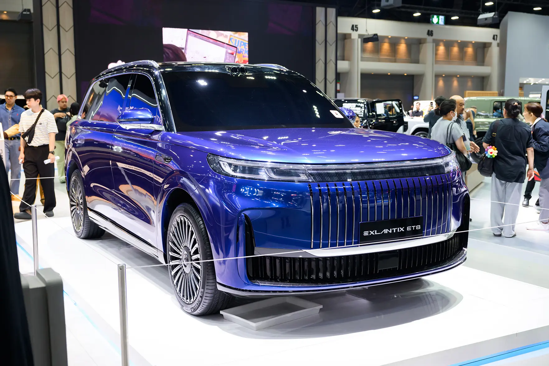 Новый кроссовер Exlantix ET8 представлен на автосалоне в Бангкоке