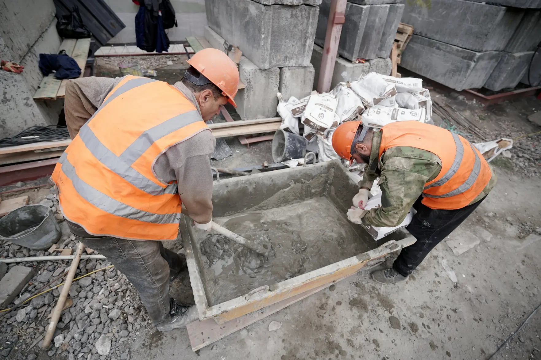 Отгрузки цемента в России в январе 2026 упали до минимума за 15 лет