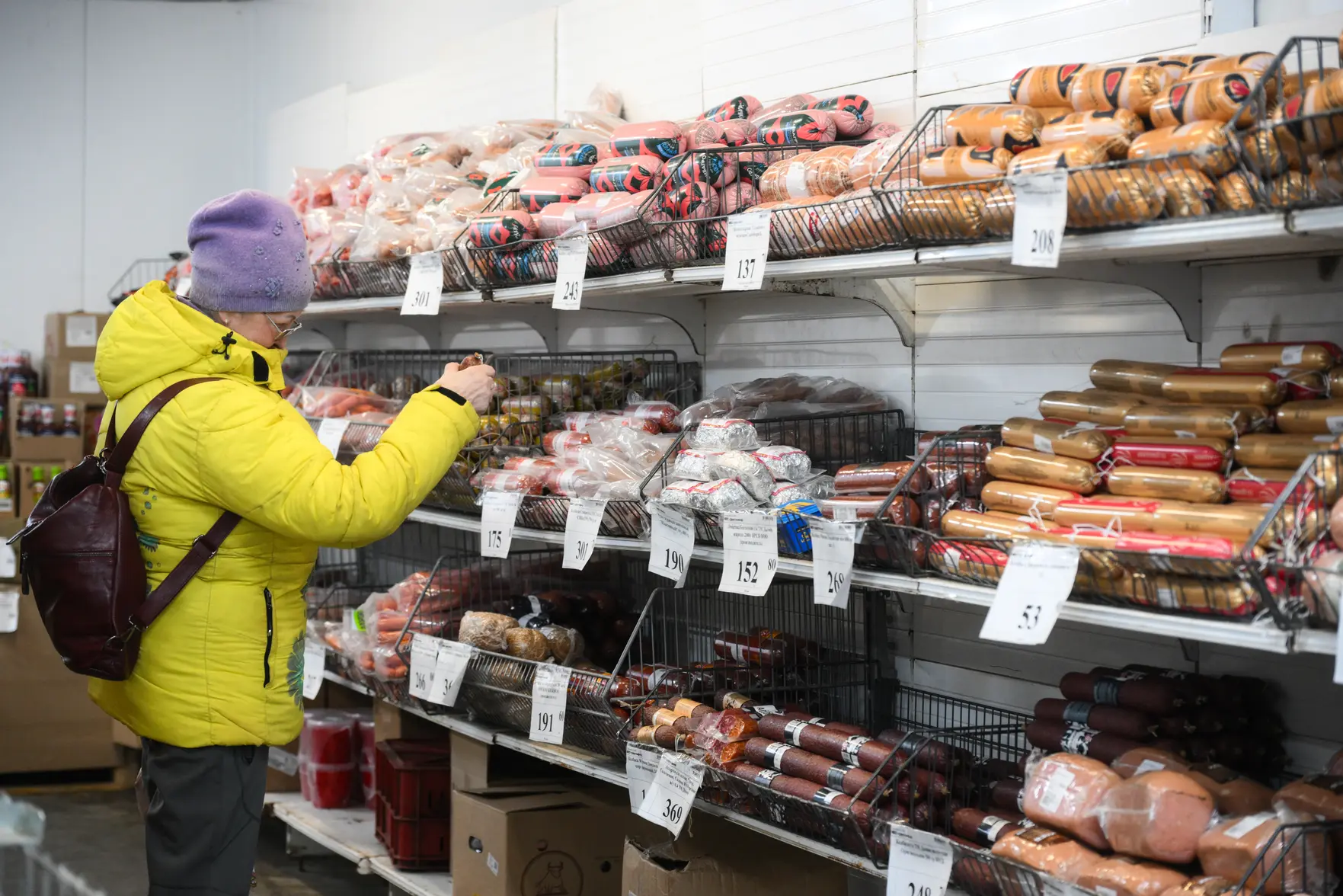 Открытие магазинов у дома в России упало в шесть раз