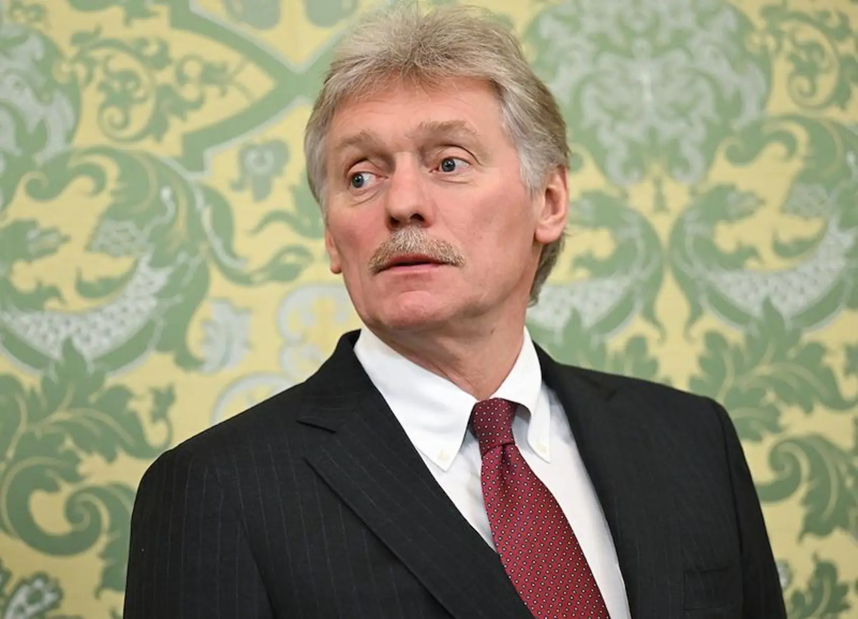 Песков: Индия покупает нефть у многих стран, Россия не единственный поставщик