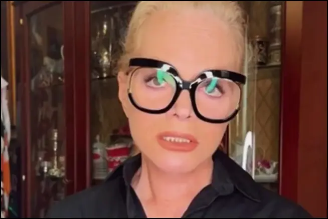 Полина Лурье не может заселиться в новую квартиру