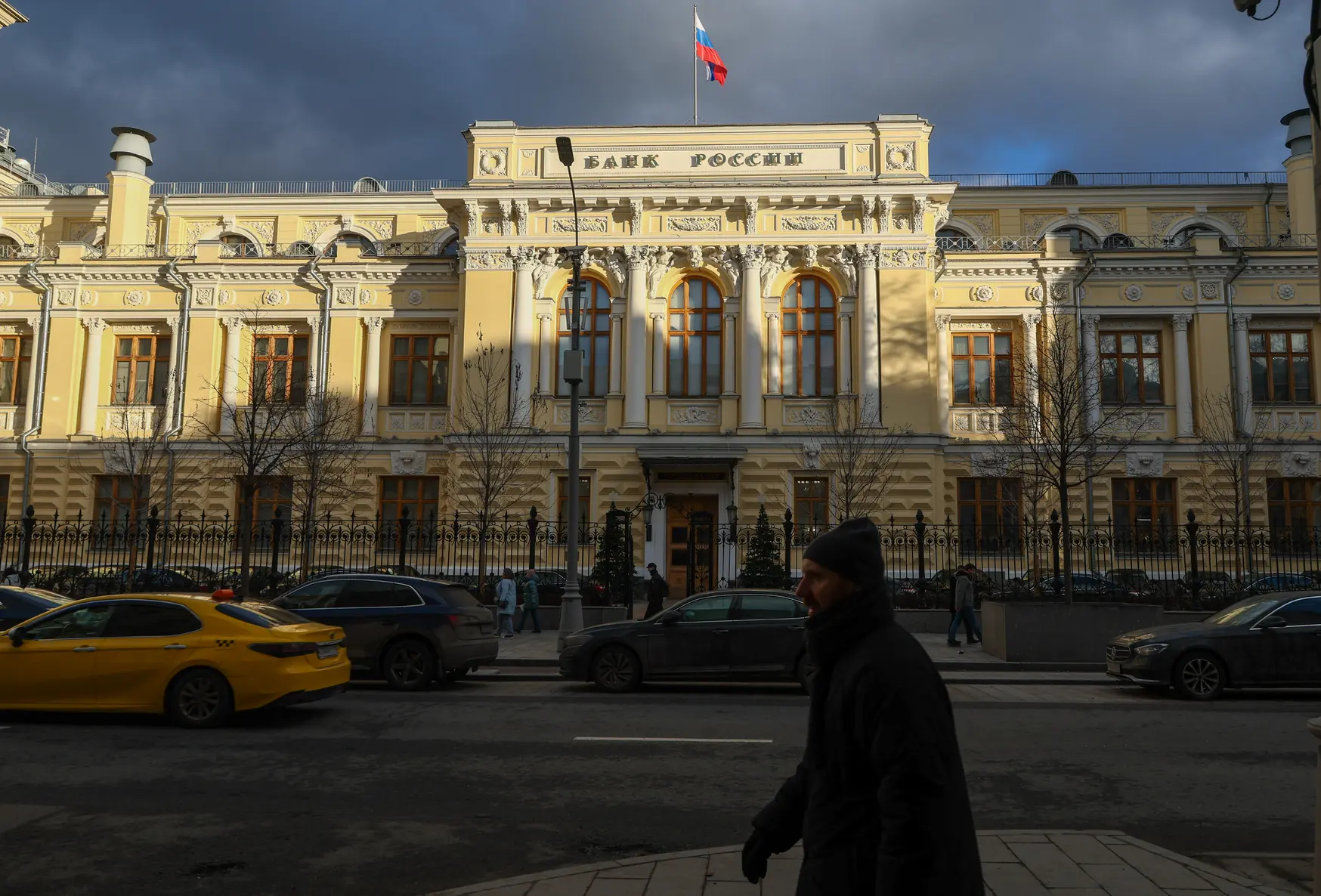Программа долгосрочных сбережений не привлекает молодежь