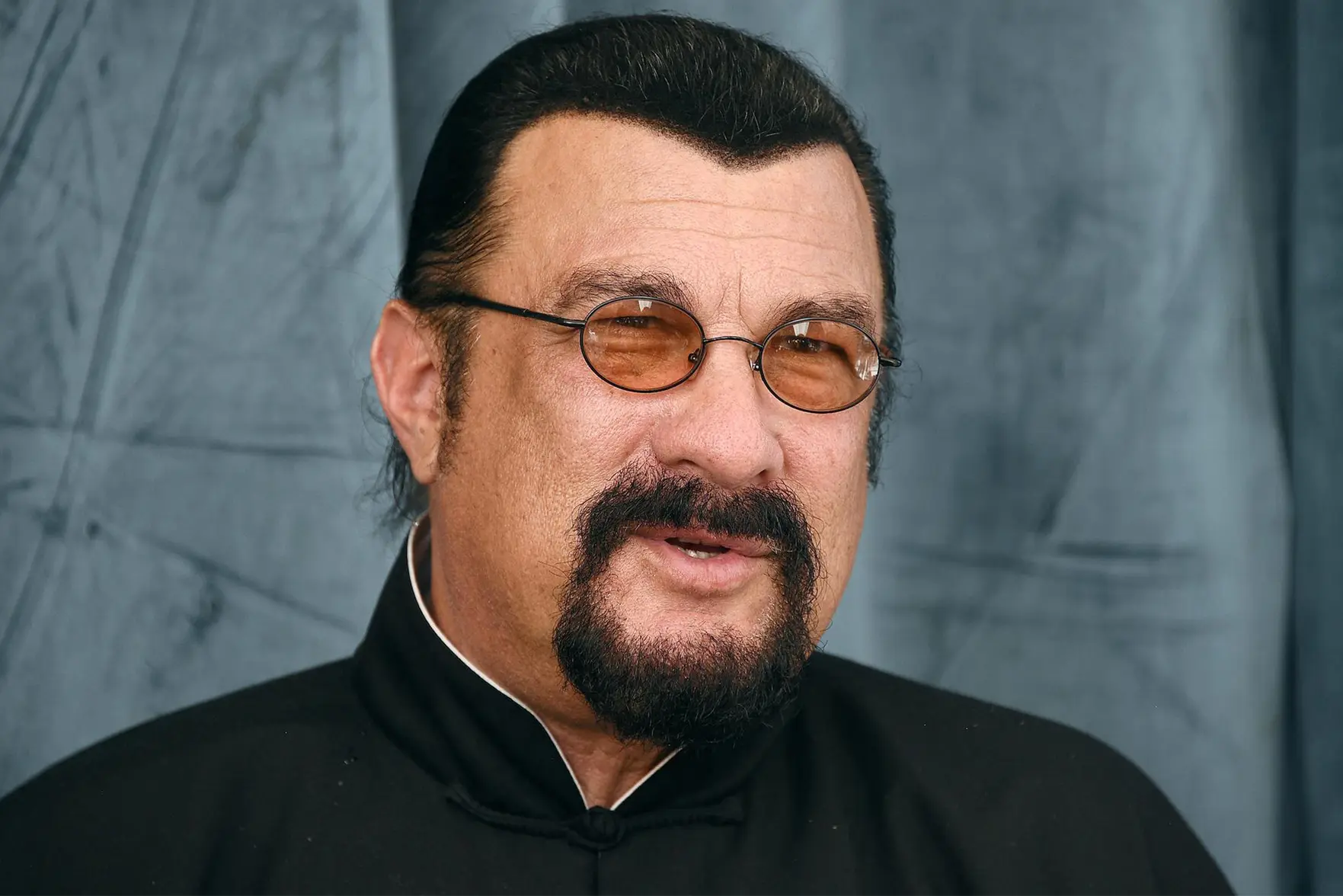 Риелтор оценил особняк Стивена Сигала в Подмосковье: заявленные 700 млн называют завышением