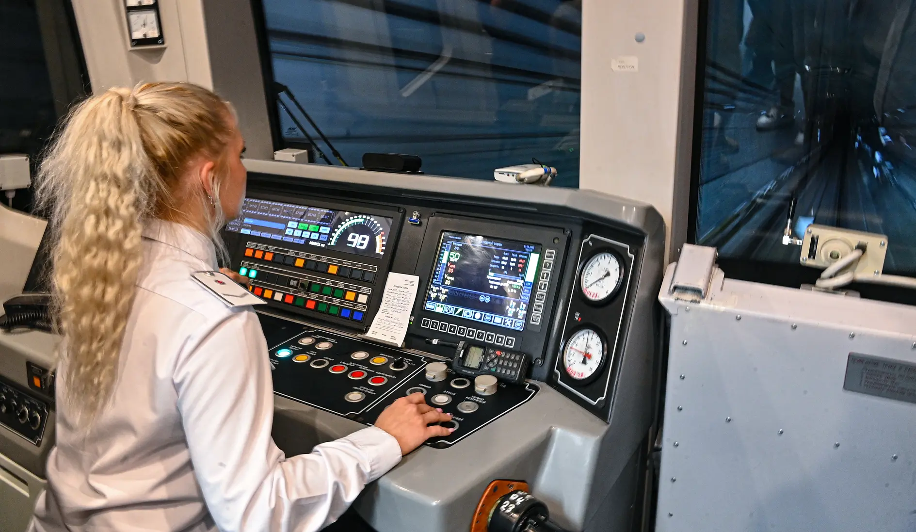 В России сокращают список профессий, запрещённых для женщин