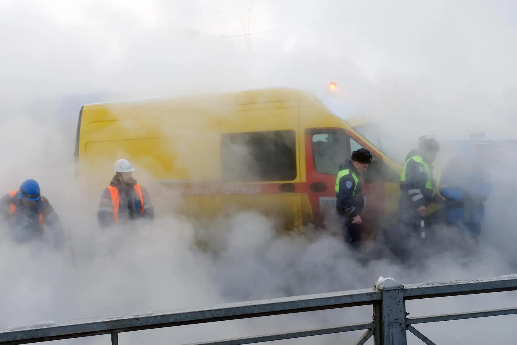 В Ростове-на-Дону авария на теплотрассе оставила без отопления девять домов
