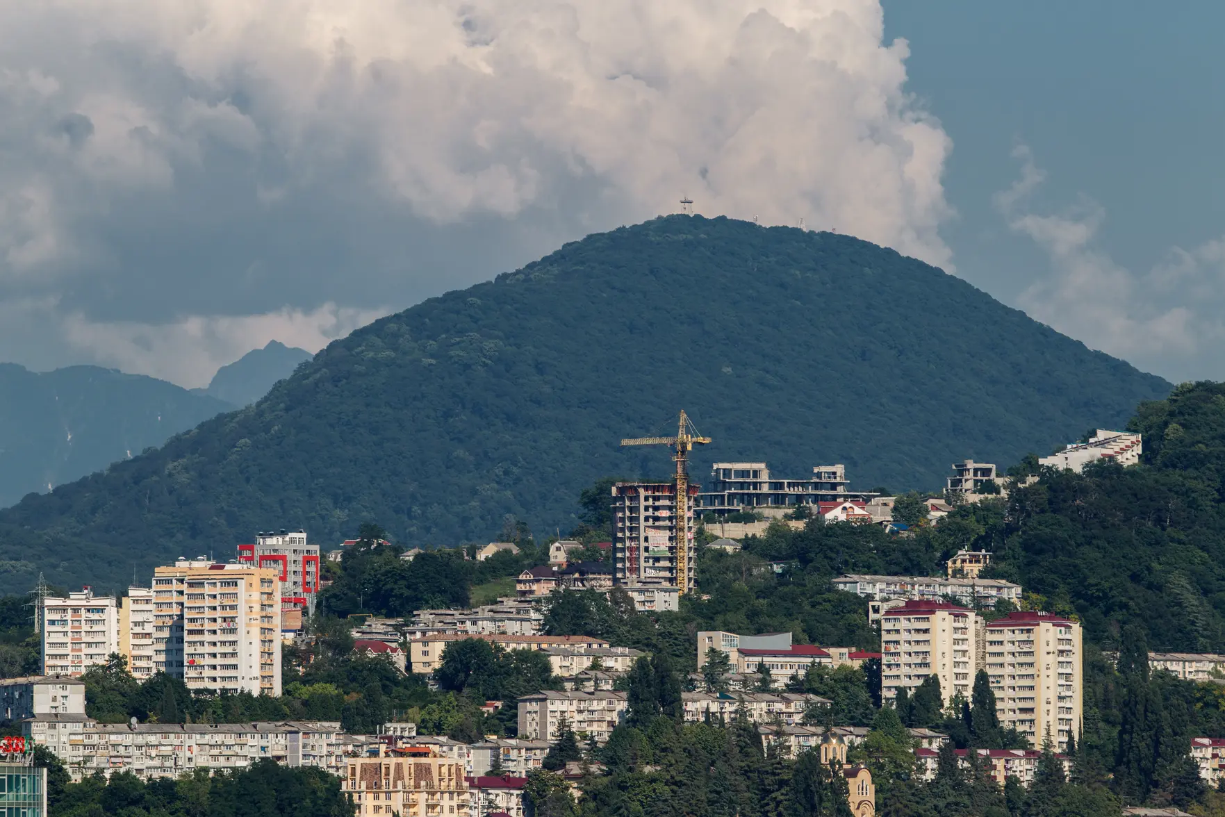 Самая дешевая квартира в новостройке Сочи