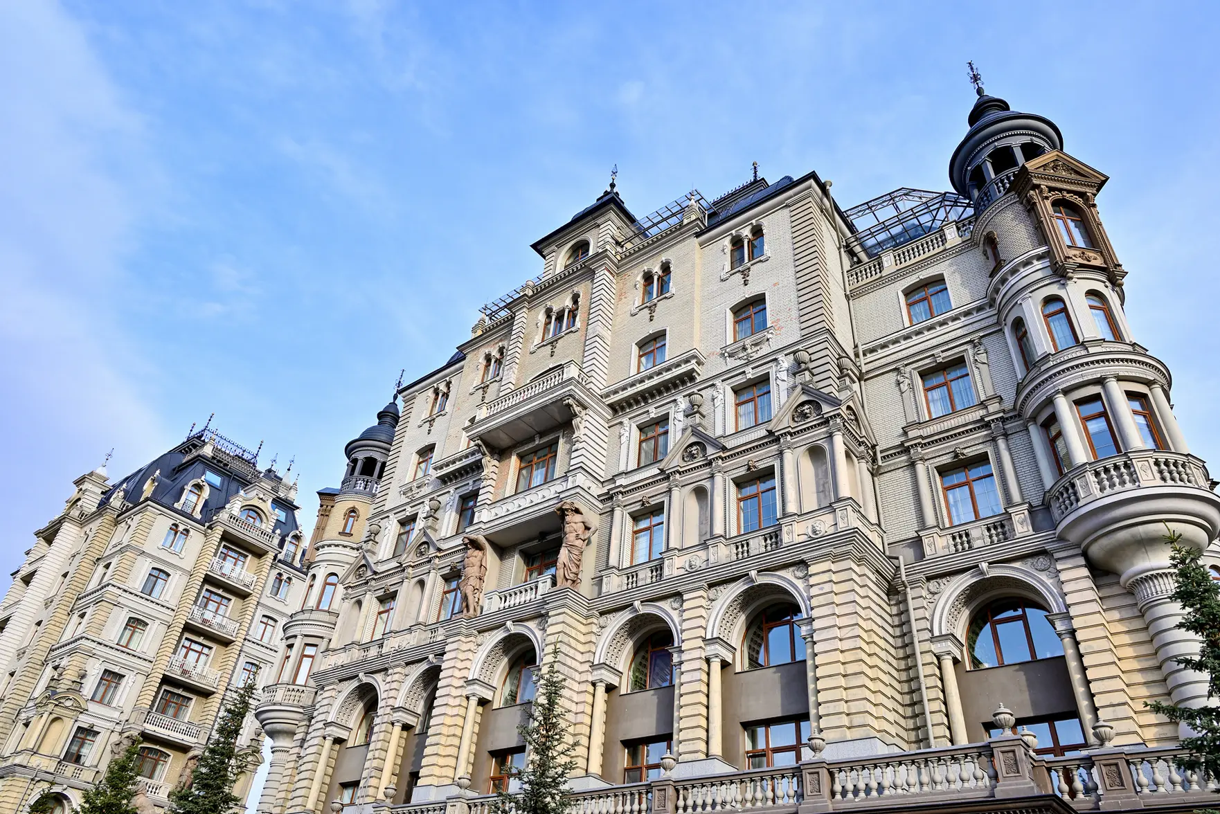 Самую дорогую квартиру в регионах России нашли в Казани