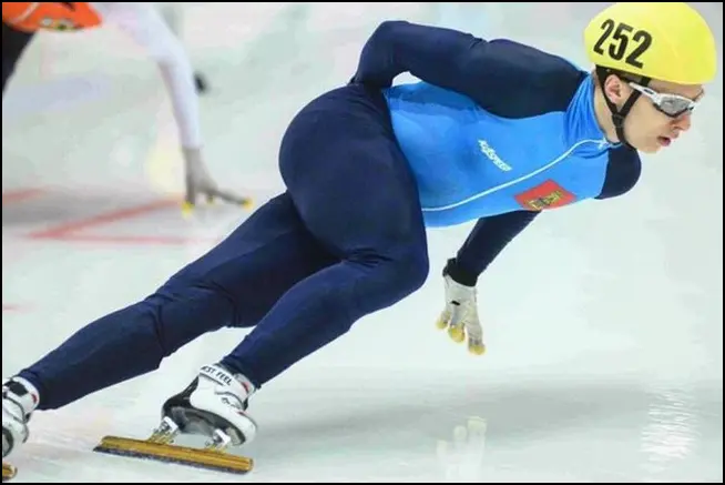 Шесть российских спортсменов выступят 10 февраля на Олимпиаде-2026 в Милане и Кортине