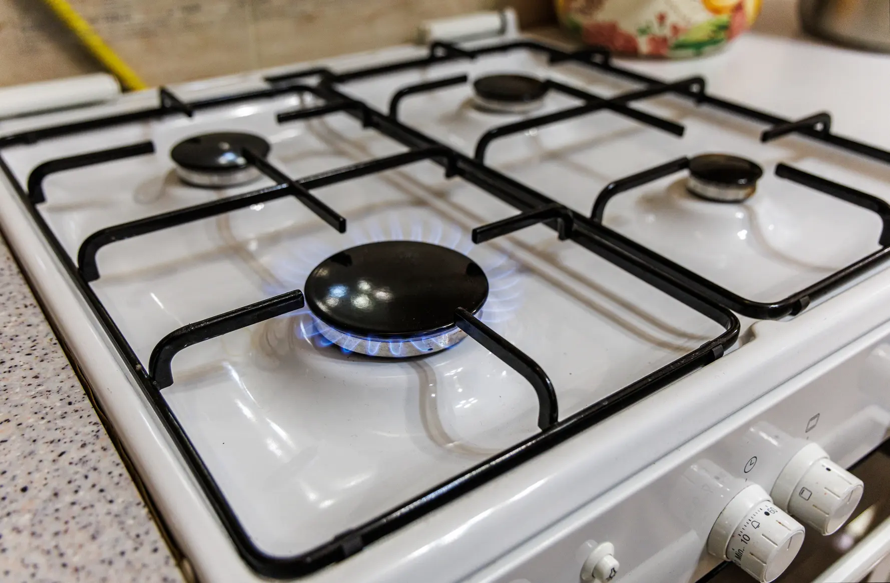 За нарушения при обращении с газовой плитой и оборудованием могут выписать штрафы до 2 млн рублей