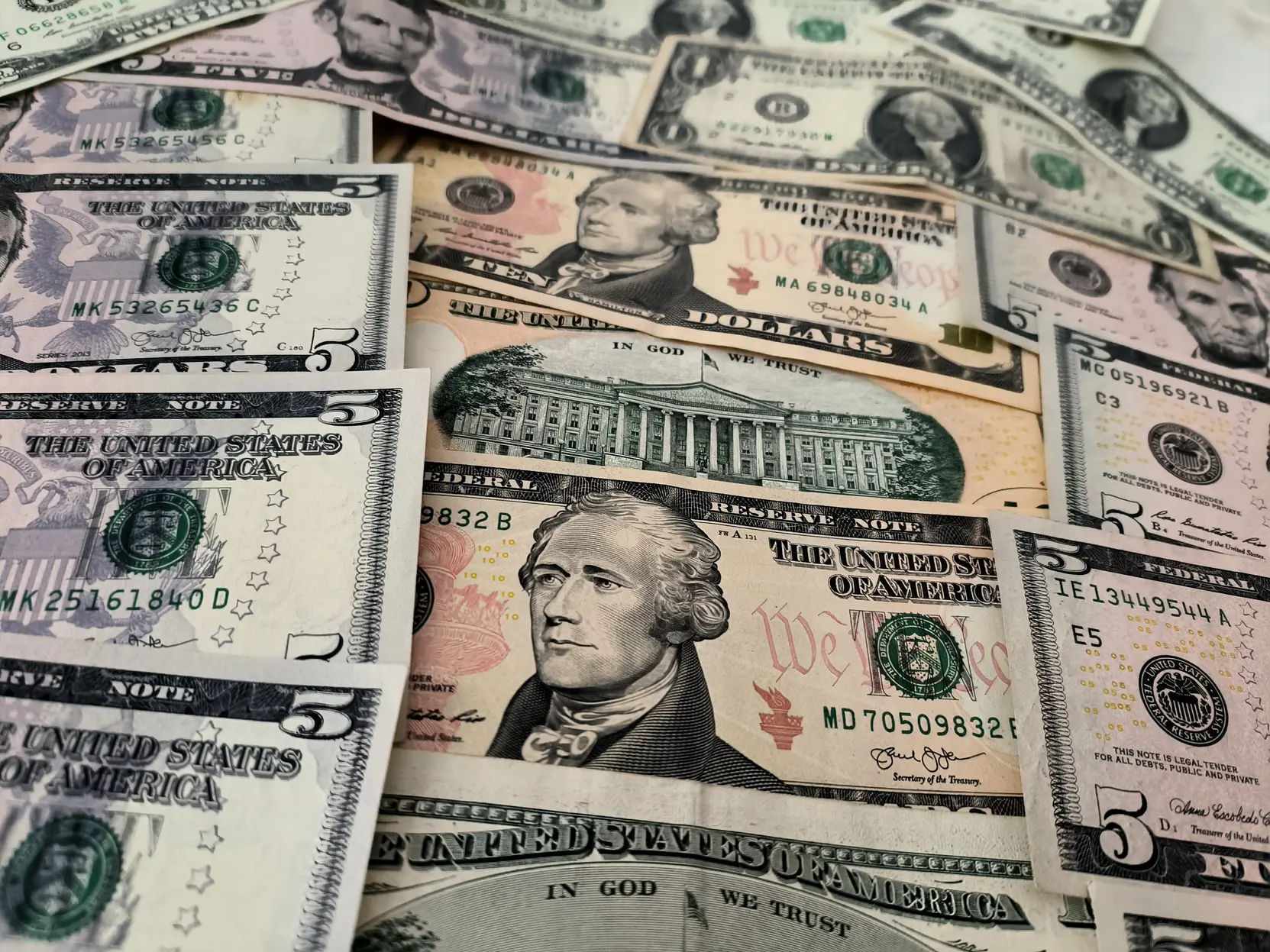 Ситибанк остановит долларовые переводы с 16 февраля