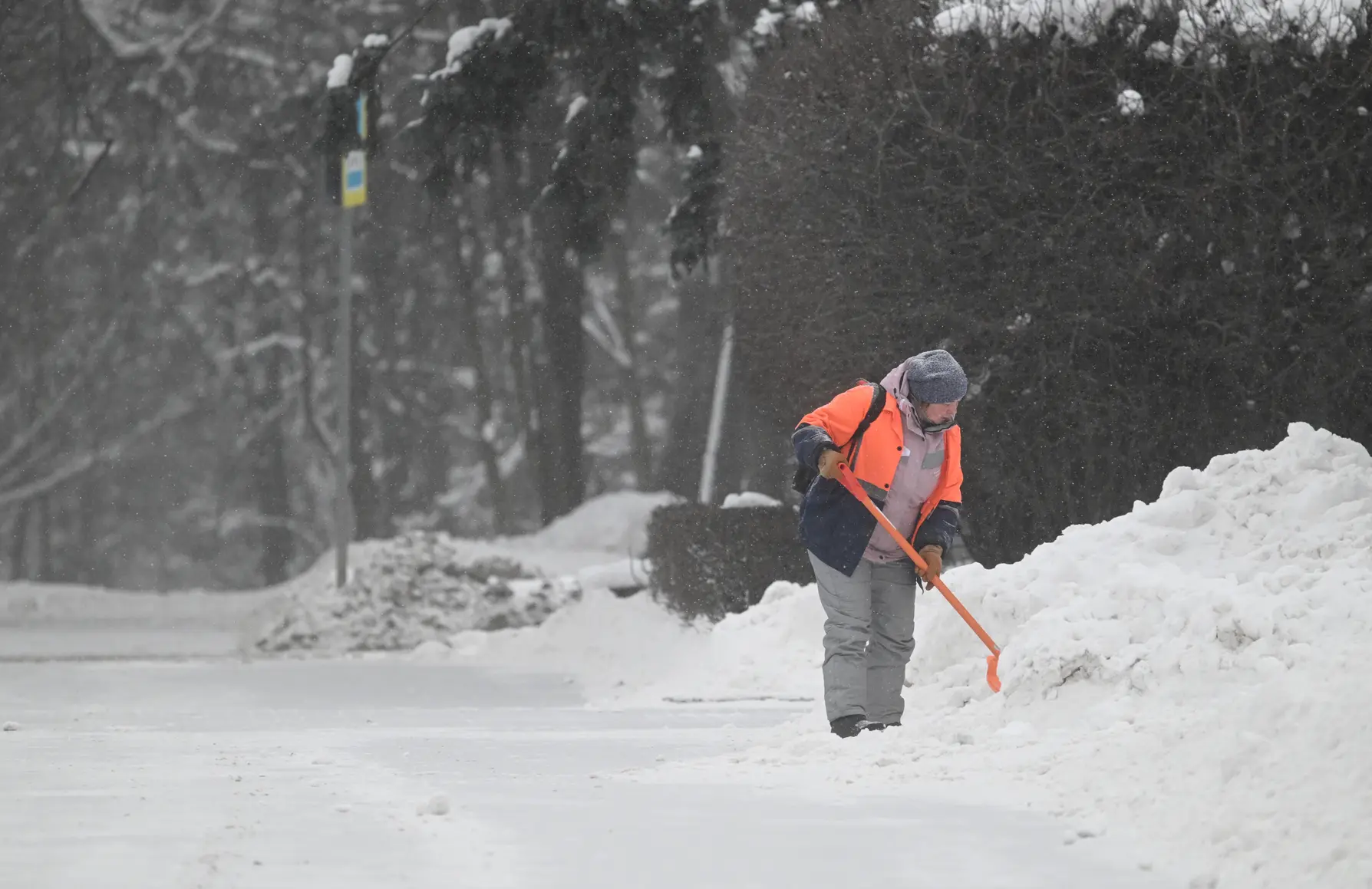 Снежный армагеддон ожидается в Московском регионе 9 января