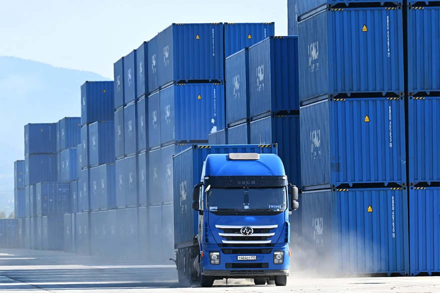 Сроки доставки грузов из Китая в Россию выросли из-за проверок на границе и сезонного пика