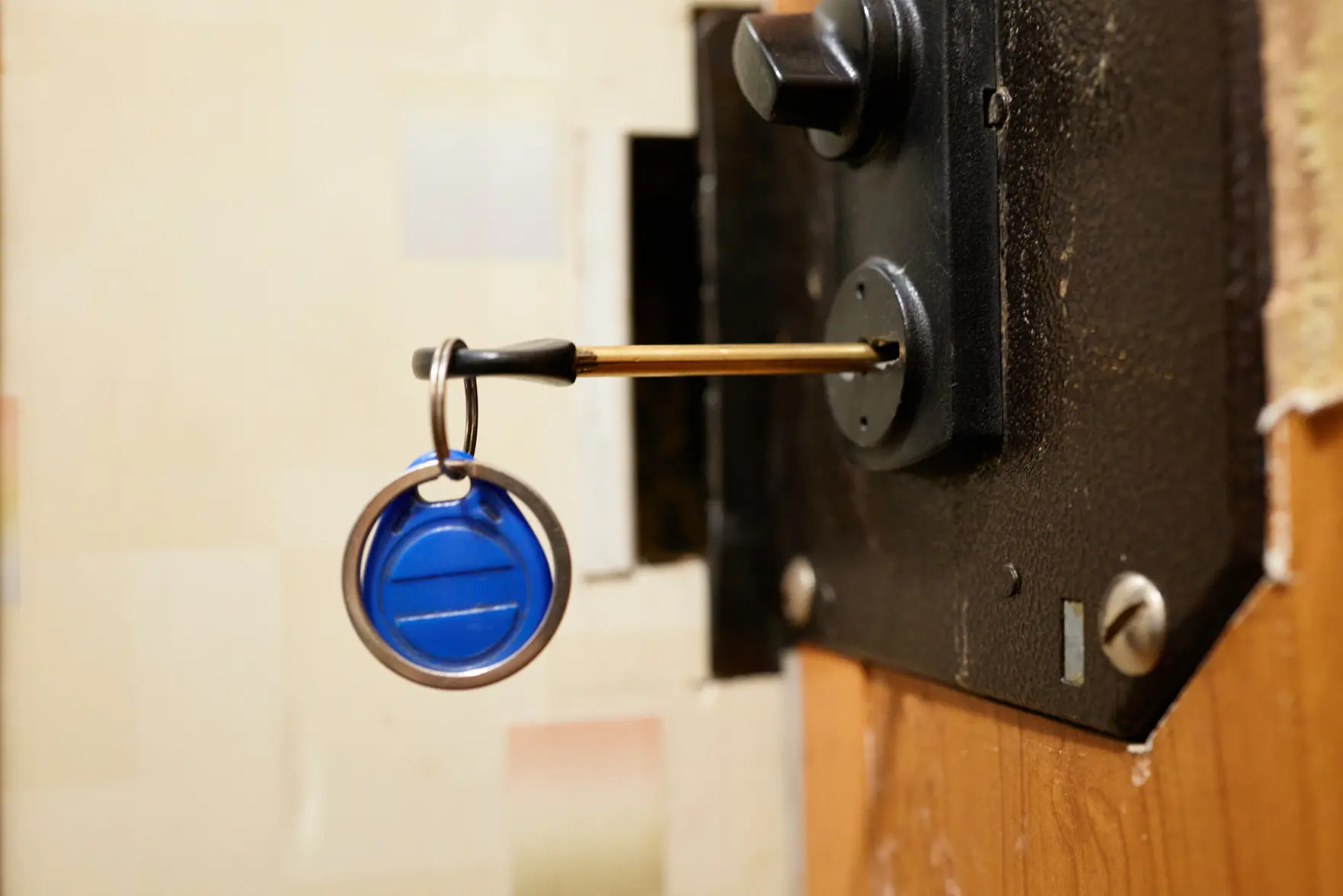 Суд конфисковал у москвича единственную квартиру