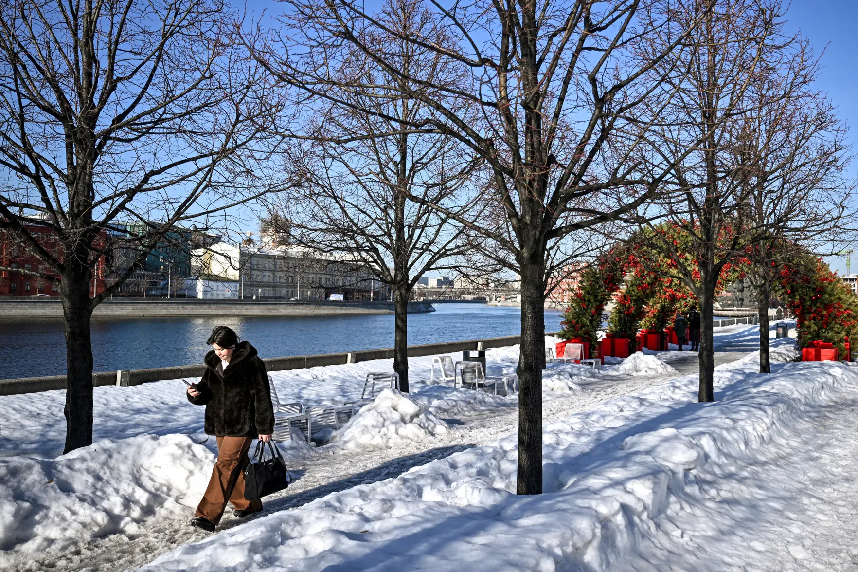 Весна в Москве придет поздно: синоптики предупредили о рекордных сугробах