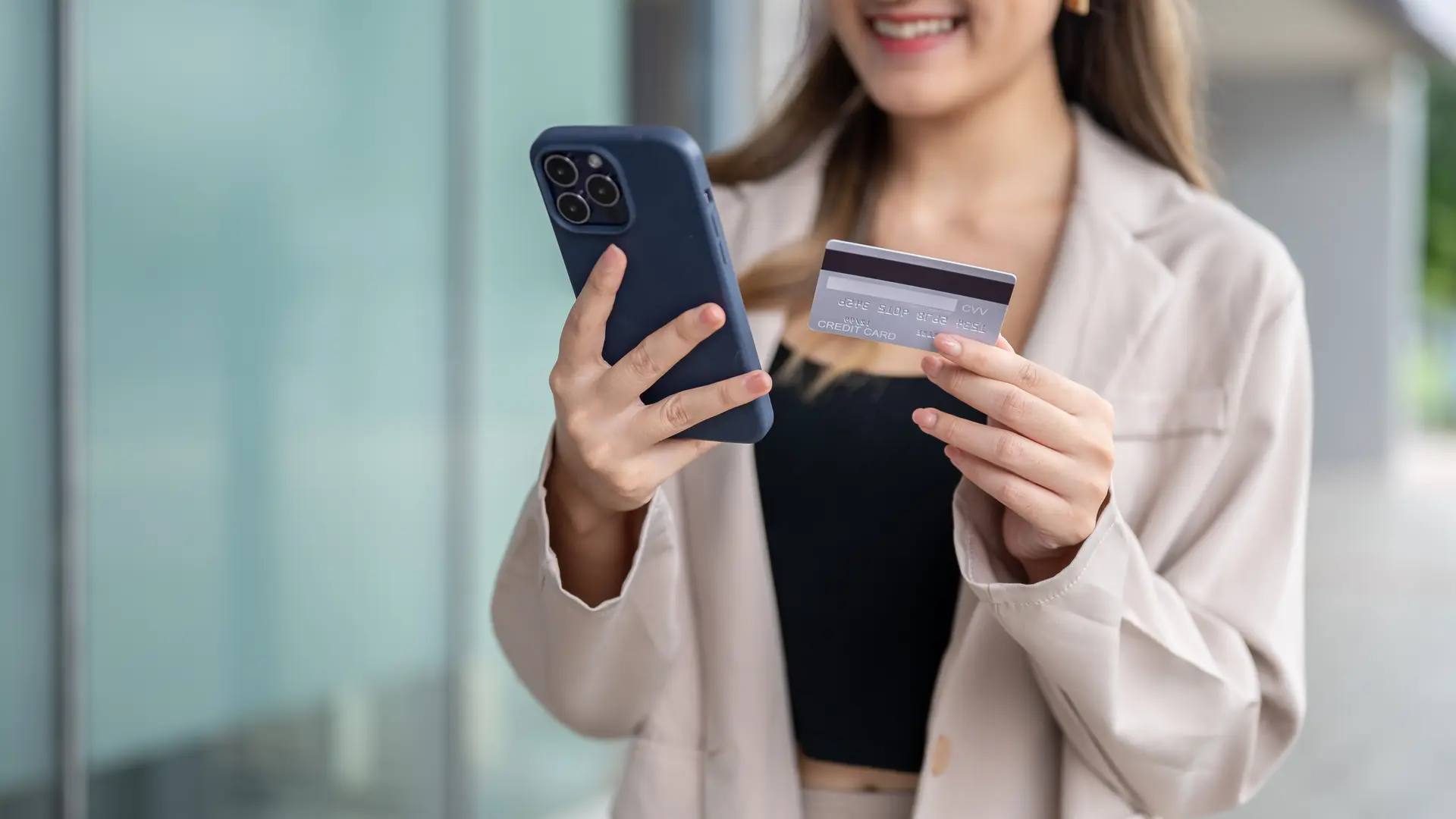 Забытые банковские счета могут принести долг и лишние риски