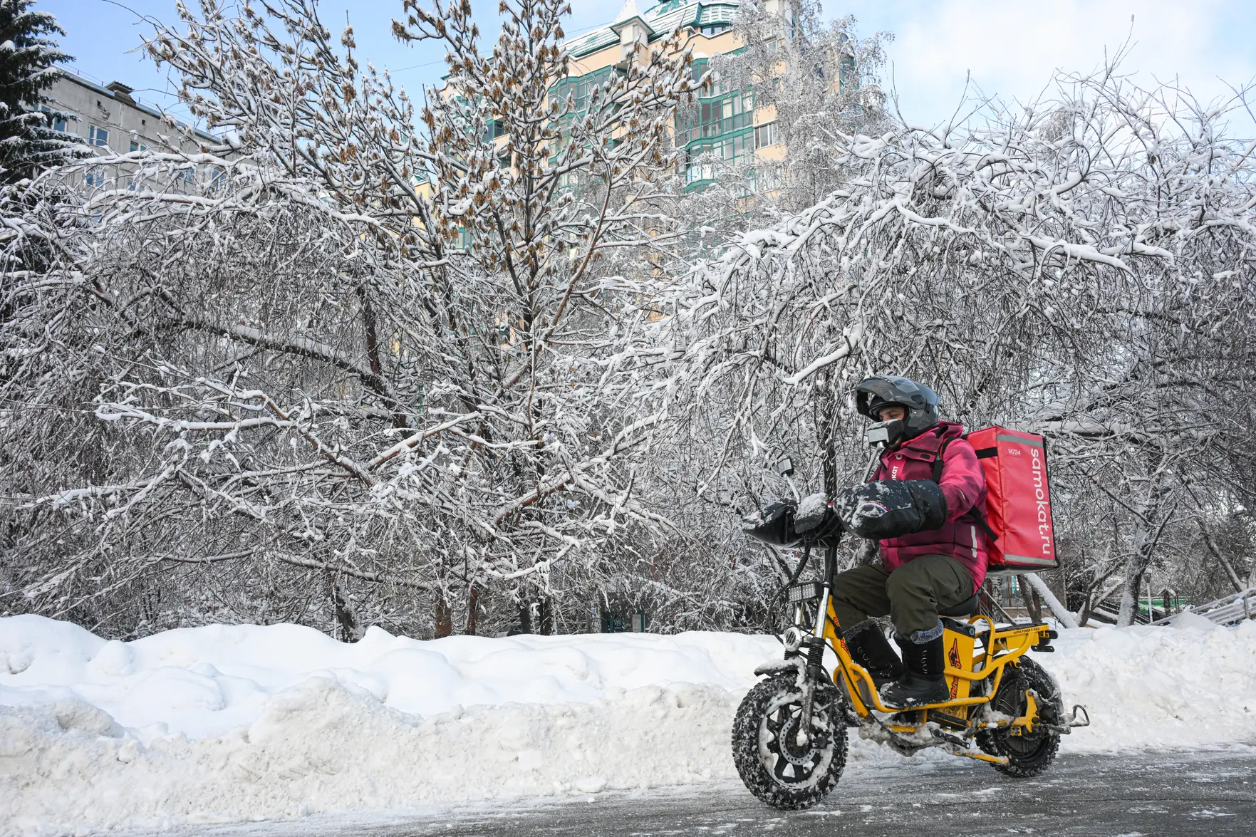 Зарплата курьеров в России увеличилась на 26 процентов