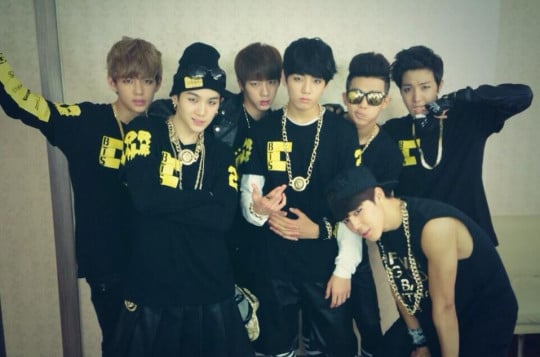 throwback-pics-of-bts-when-theyve-just-debuted-v0-c7ai0mzg9dd71.jpg
