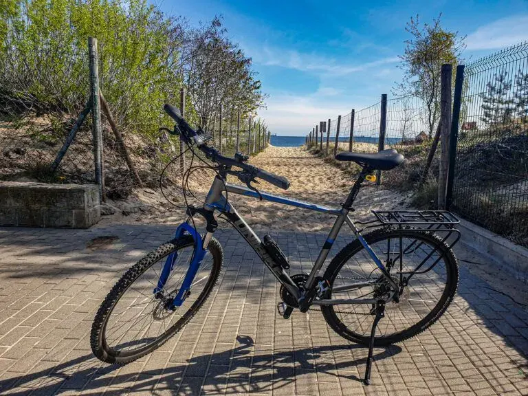 Cycling from Gdańsk City Center to beach in Brzeżno 