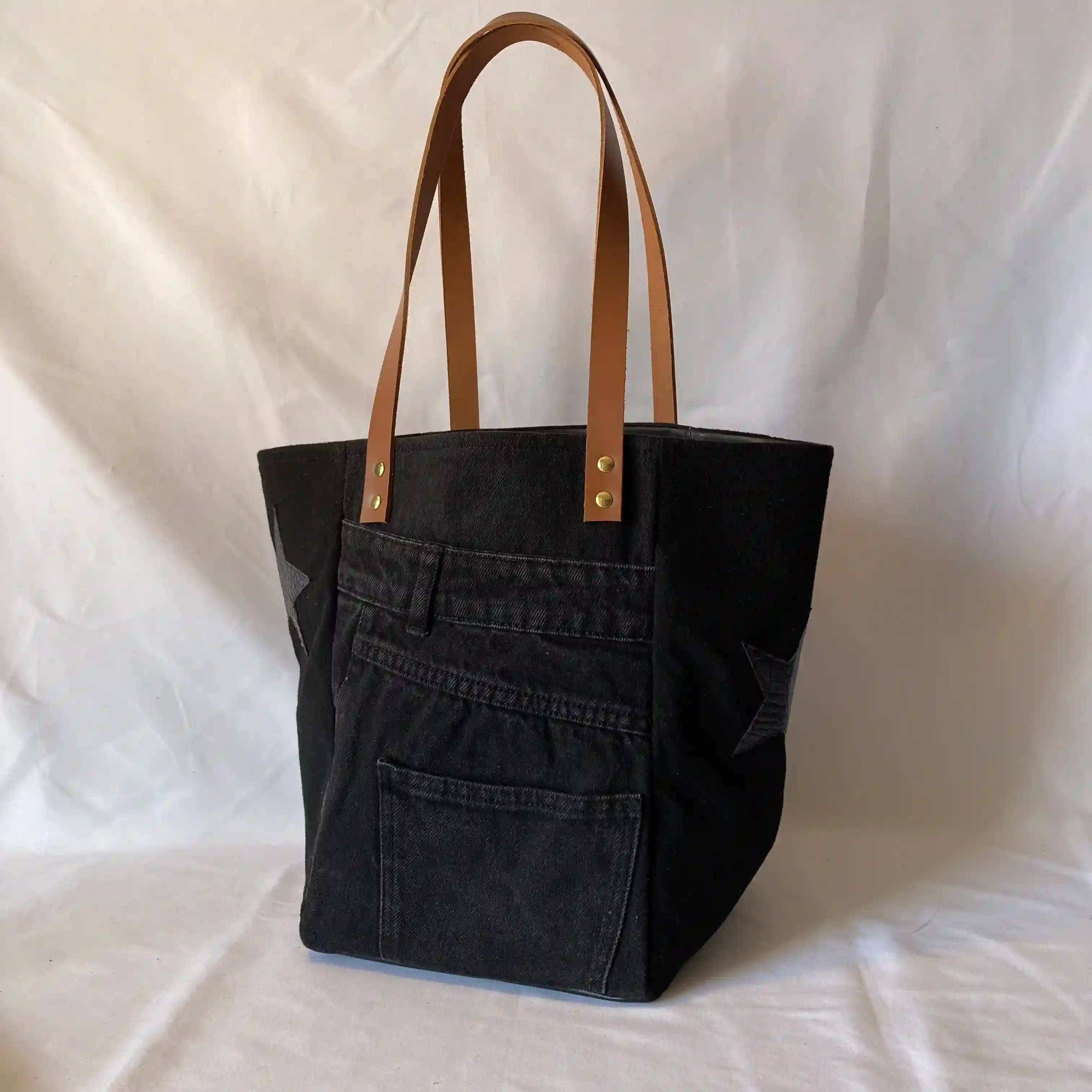 Ensemble Gold Star loves Black 2
