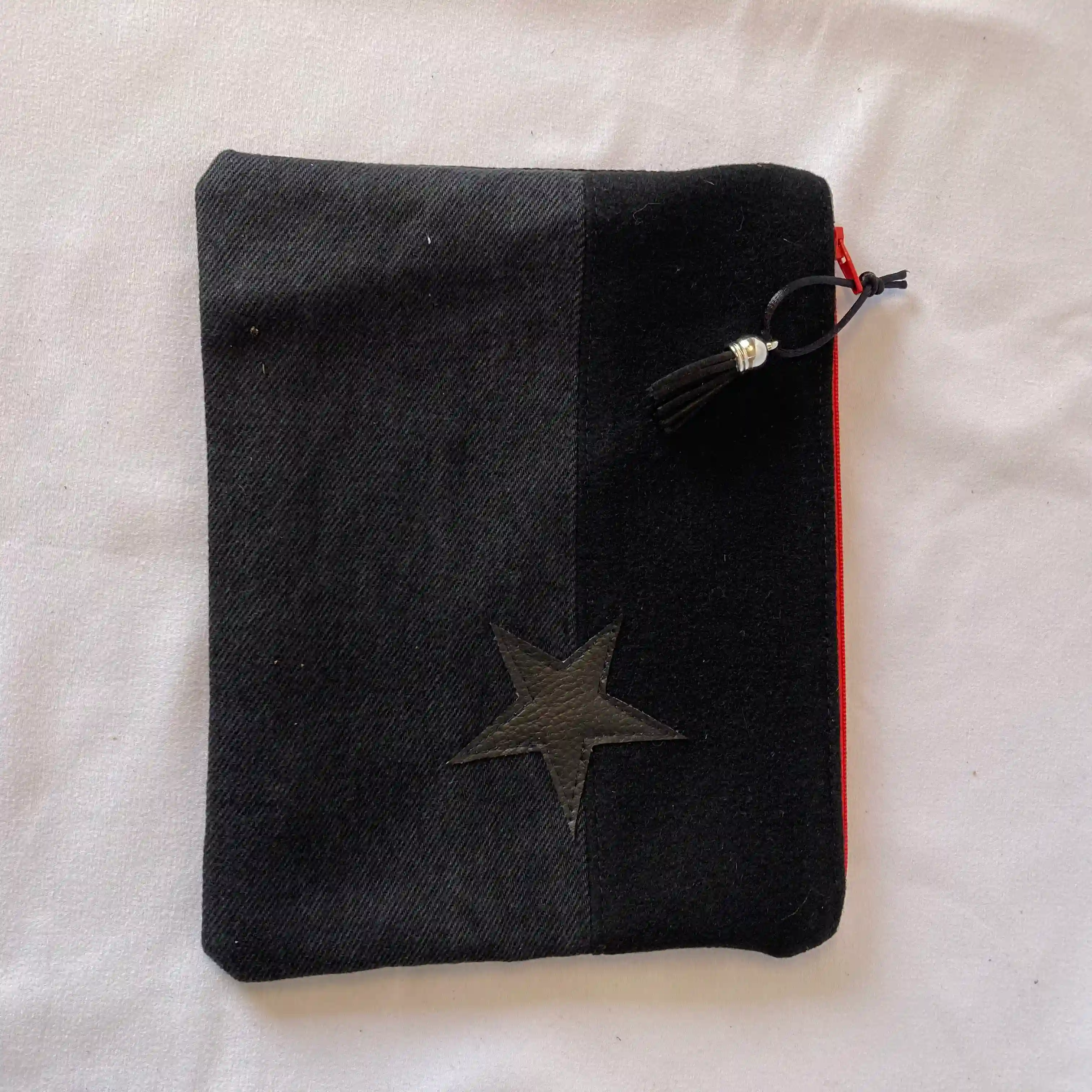 Ensemble Gold Star loves Black 5