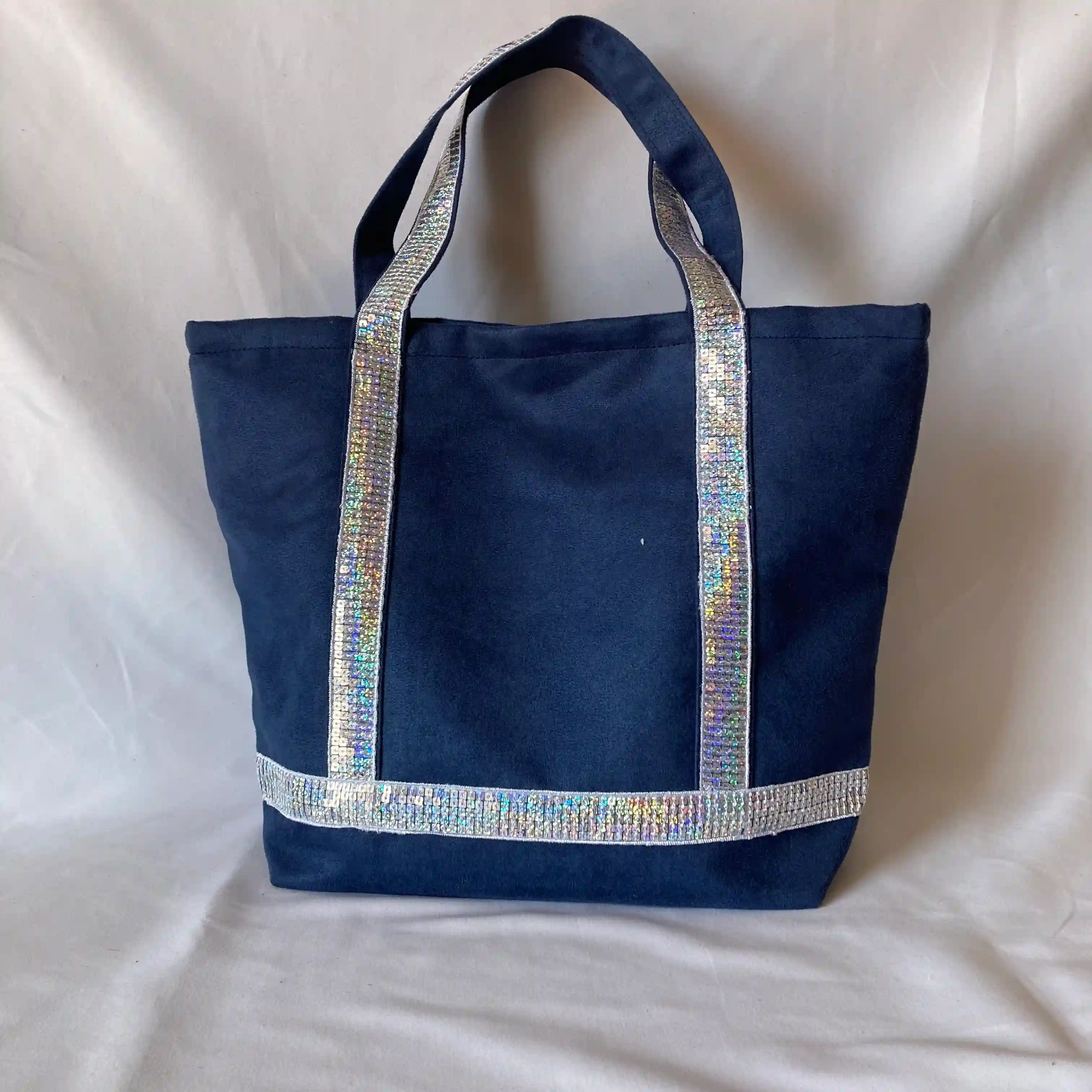 Ensemble Bleu nuage, sequins argent scintillants